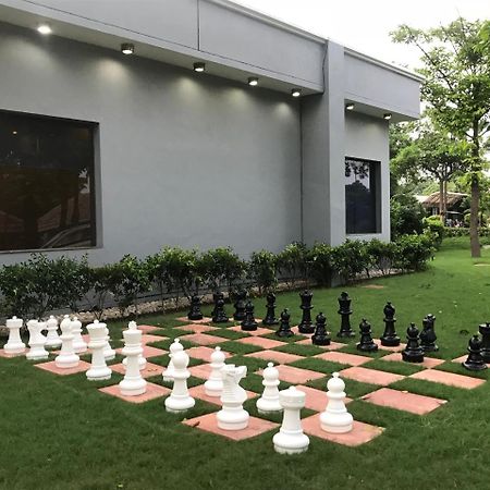 Shri Radha Brij Vasundhara Resort & Spa Govardhan Exterior foto